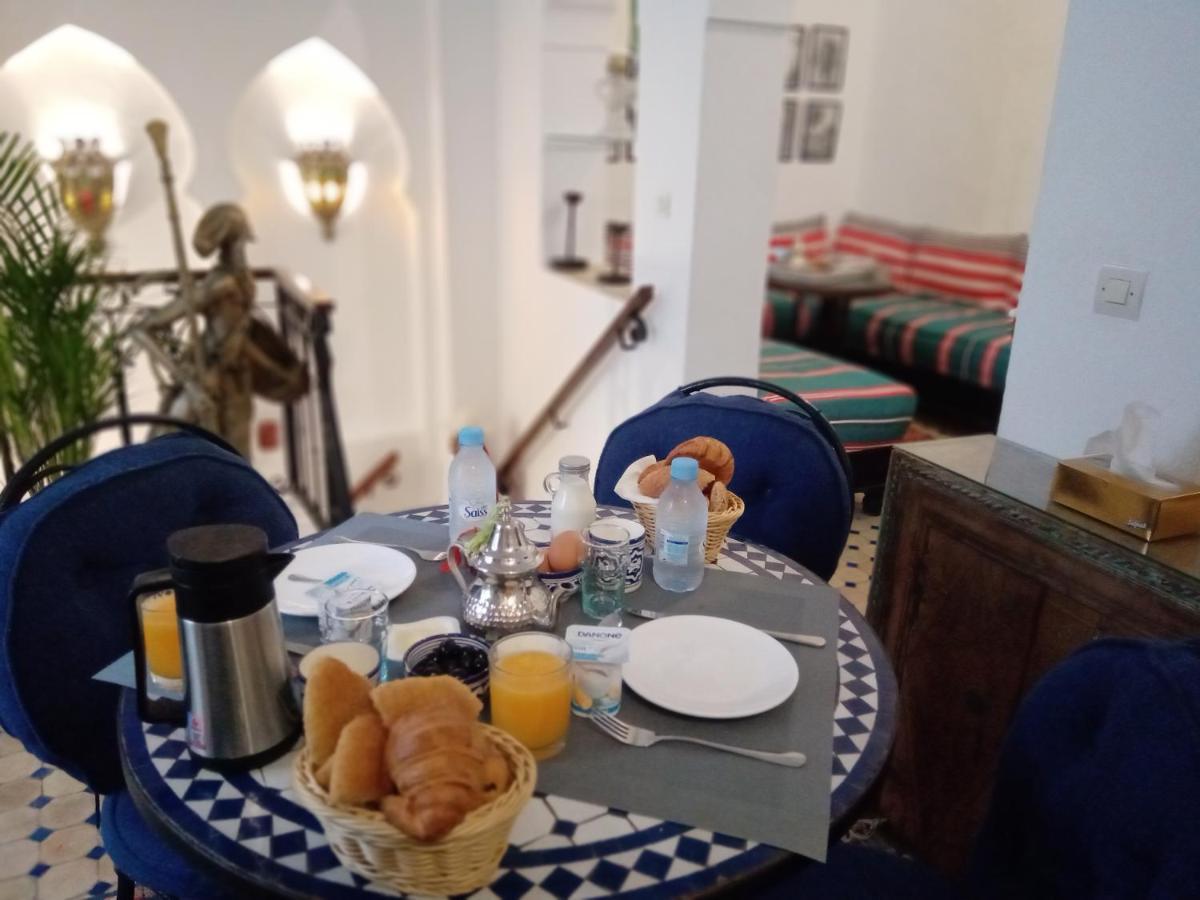 Dar Tinjaa Bed & Breakfast Tanger Exterior foto